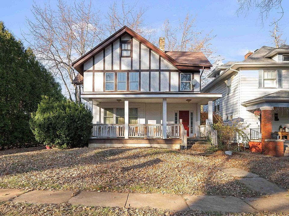 1st image of 402 E Rusholme St