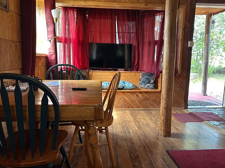 250 Pheasant Rd — Photo 3