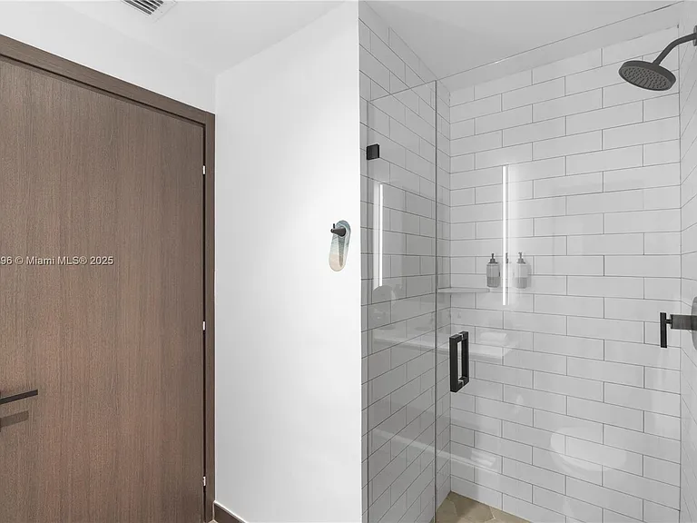 398 NE 5th St #3207 — Photo 17