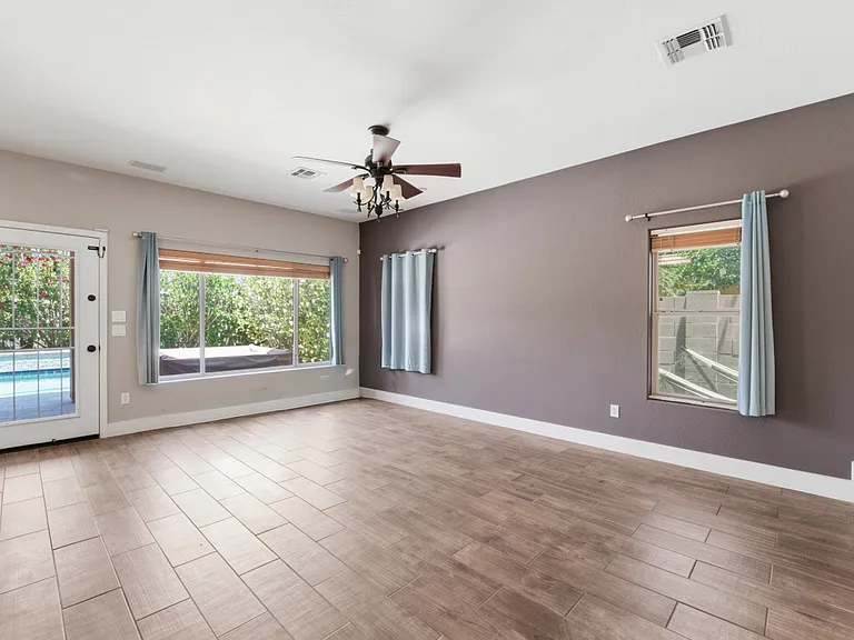 3446 E Fairview St — Photo 21