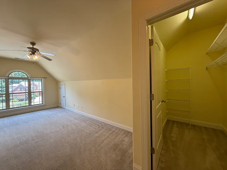 1340 Stonecroft Ct — Photo 17