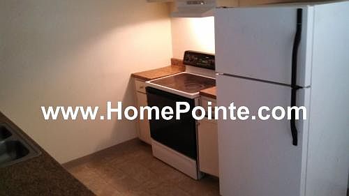 4th image of 3904 42nd Ave APT D