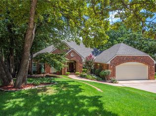 400 Crown Colony Rd, Edmond, OK 73034