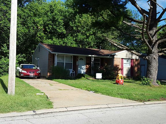 2nd image of 10229 Royal Dr