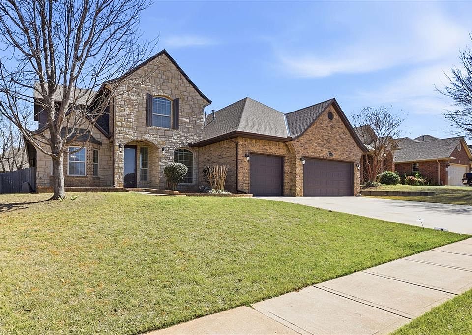1st image of 2821 W Marbel Dr