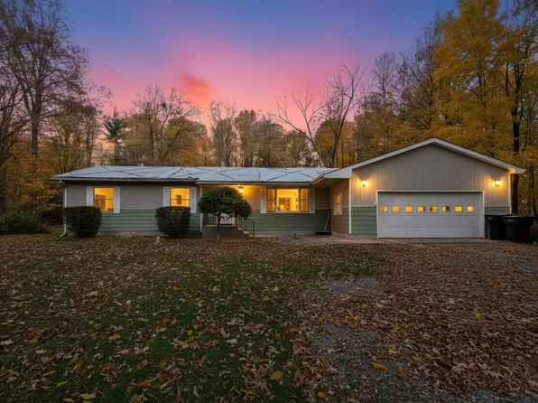 28289 Stanton Rd, Walkerton, IN 46574