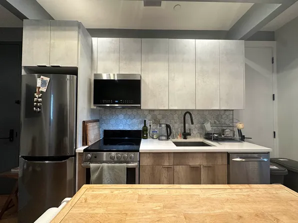 335 Fenimore Street 4B image 1 of 13