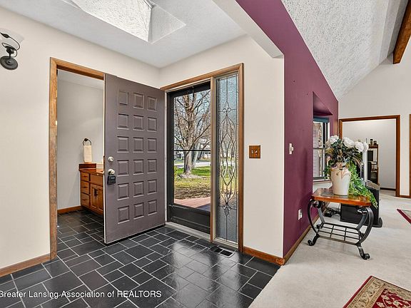 4th image of 4857 Sycamore St