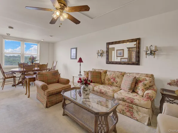 54-44 Little Neck Parkway #5U, Little Neck, NY 11362
