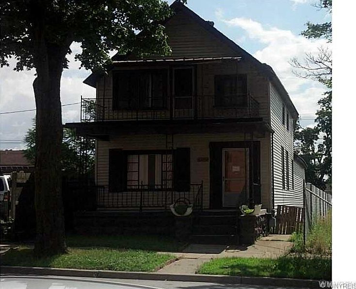2nd image of 995 Michigan Ave