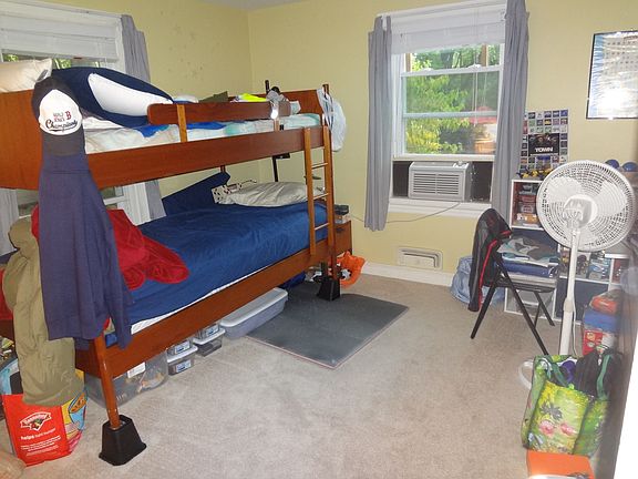 main level bedroom w/closet