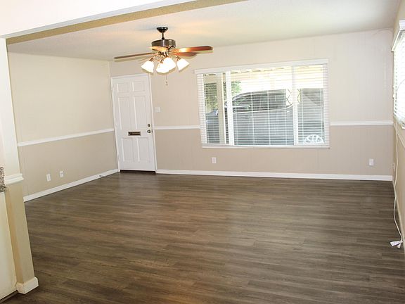 3rd image of 1517 Falcon Ave
