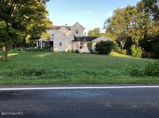 6515 Elm Valley Rd, Three Oaks, MI 49128