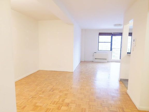 4th image of 228 E 85th St APT 8C