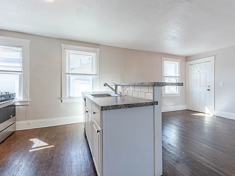 5515 Bridge Ave — Photo 5