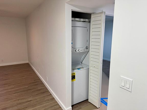 5th image of 1707 N Dovetail Drive #A