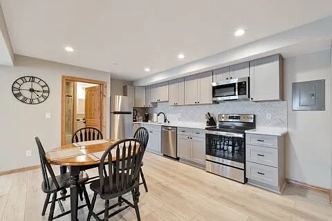 101 N Commercial St #1 — Photo 4