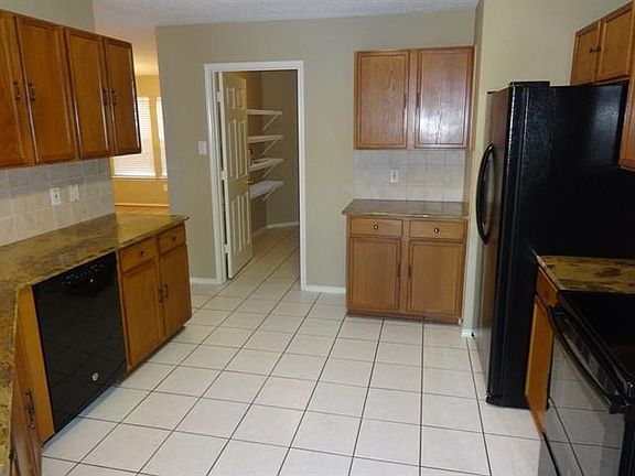 5th image of 1566 Knottingham Dr