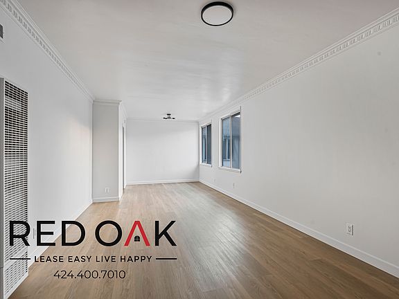 4th image of 820 S Gramercy Pl #12A