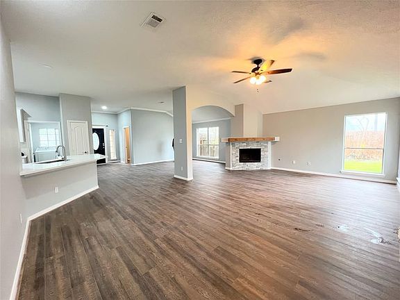5th image of 10005 Chestnut Creek Way