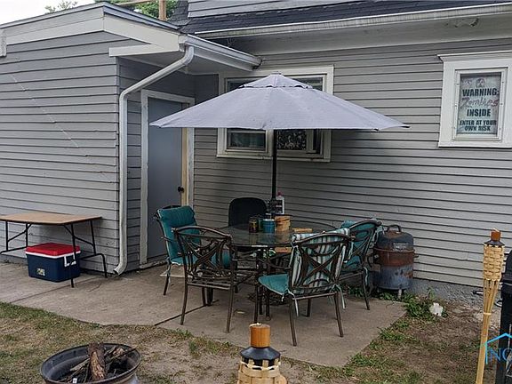 2nd image of 306 W Garfield Avenue