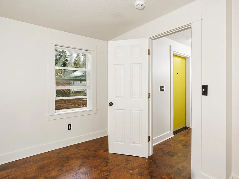 4313 N Kerby Ave — Photo 20