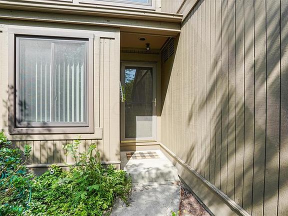 3rd image of 2040 Willow Glen Ln #C