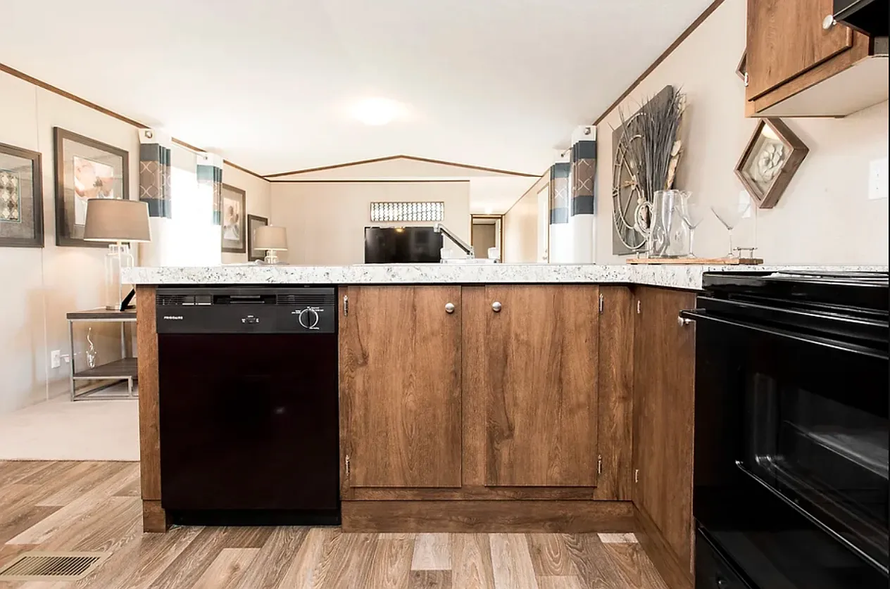 3 bed, 960 sqft, $1,006 — Photo 2