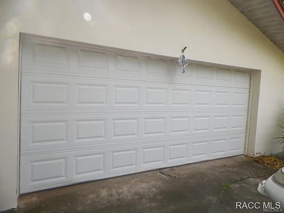 2nd image of 609 N Country Club Dr