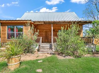 511 Bluebird St, Fredericksburg, TX 78624