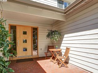 406 SW 70th Ter #406, Portland, OR 97225