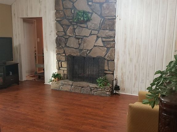 2nd image of 8420 Rembrook Dr