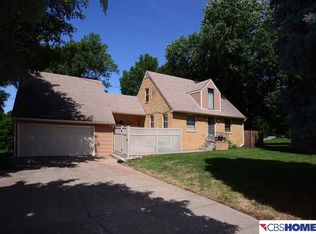 5820 N 56th St, Omaha, NE 68104