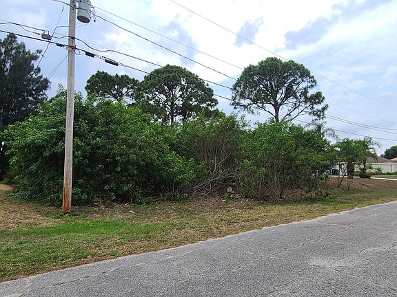 5th image of 3243 SE Pinto Street