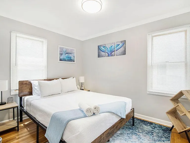 2024 Rowland Ave — Photo 14