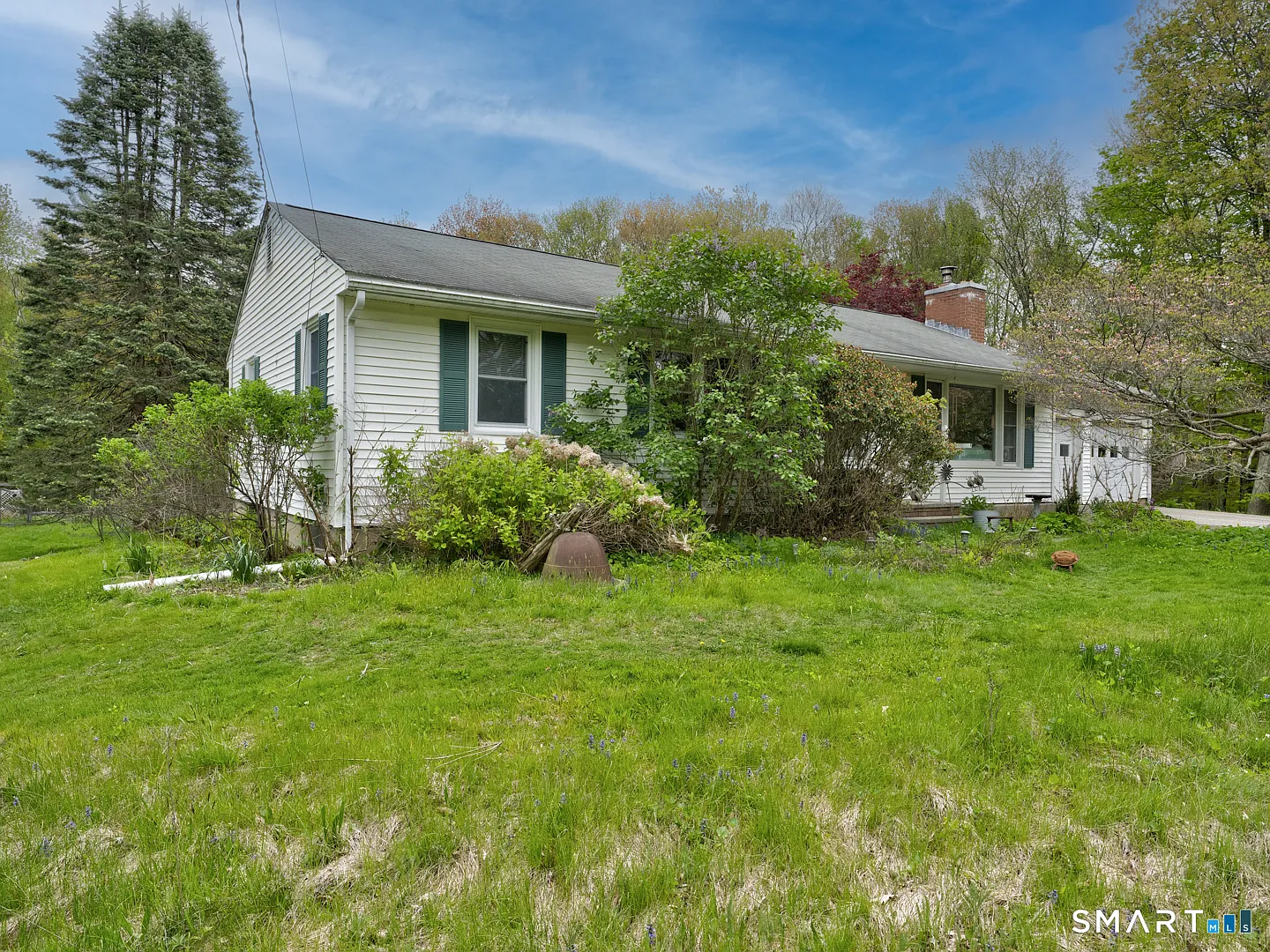 3 bed, 1.0 bath, 1344 sqft, $2,800 — Photo 3