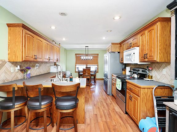 5th image of 309 Lockett Ln