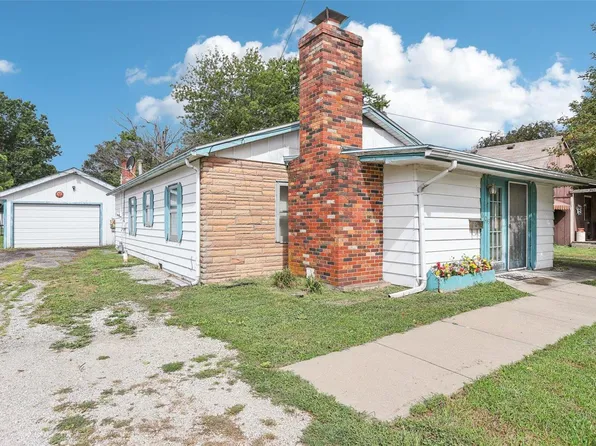 609 S Walnut St, Litchfield, IL 62056