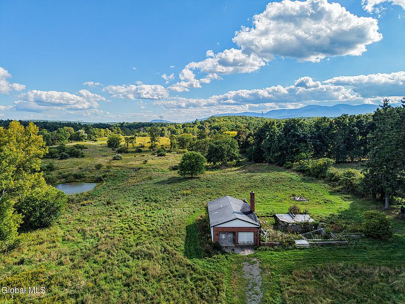 4th image of 217 Old Plank Road