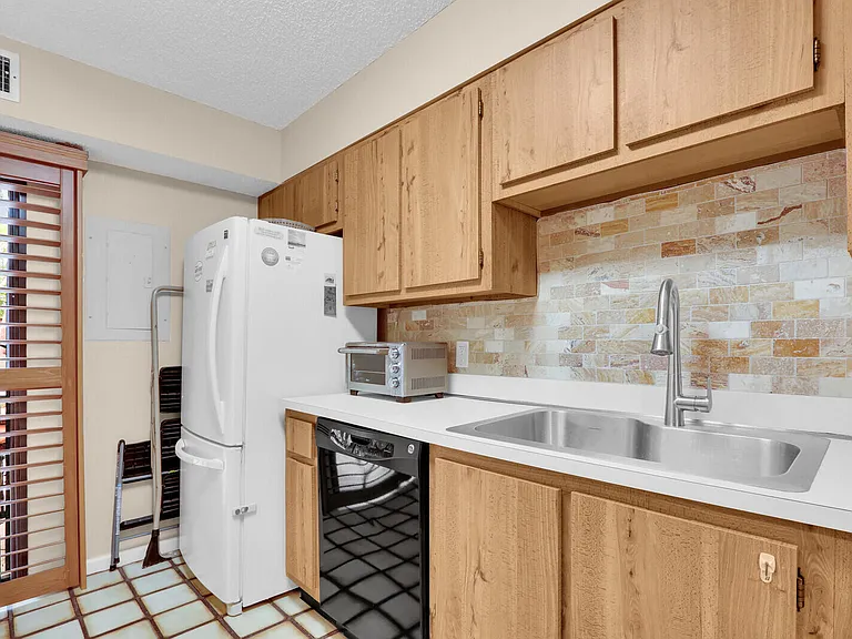 1420 Ocean Way #7D — Photo 19