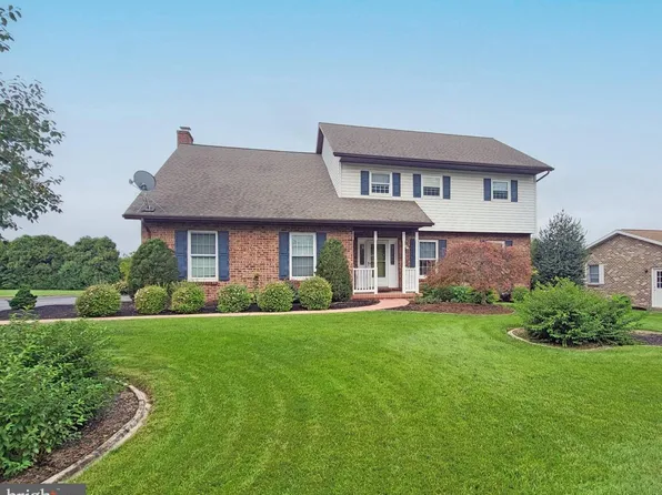 19 Obsidian Dr, Chambersburg, PA 17202