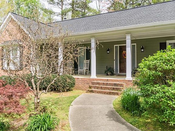 4th image of 3207 Hunterdon Ct SE