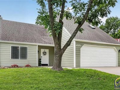 228 Deerfield Ln, Lawrence, KS, 66049