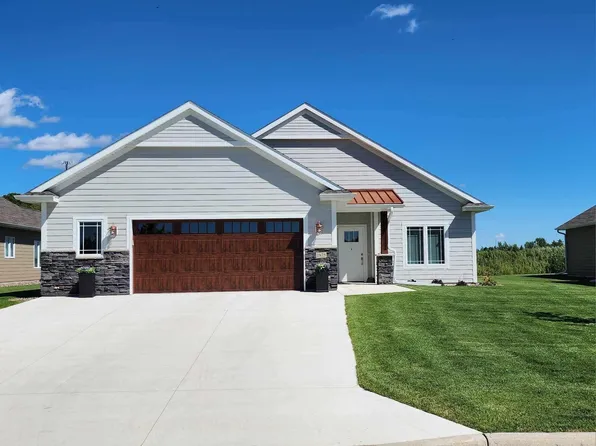 1975 White Oak Ln NE, Owatonna, MN 55060