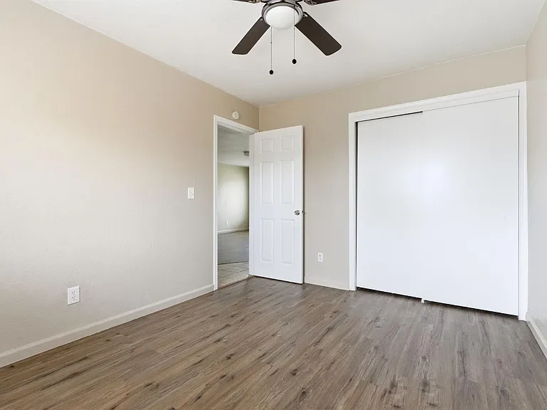 616 S Irwin St #C — Photo 23