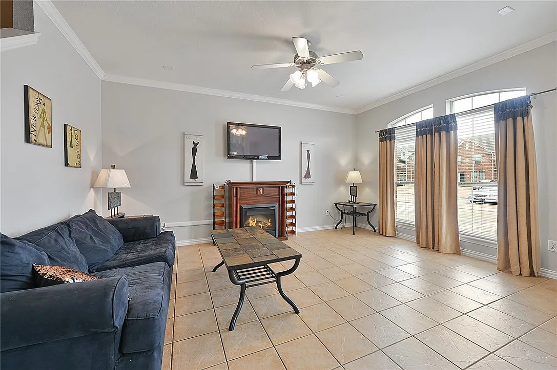 4 bed, 1654 sqft, $1,850 — Photo 3