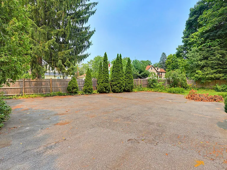 17 Church Ct — Photo 29