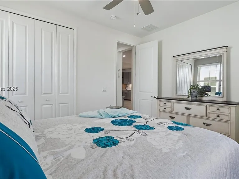 120 Barefoot Ln #101 — Photo 4