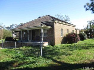 402 N 3rd St, Faison, NC 28341