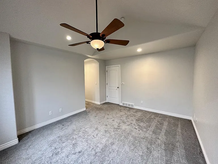 927 E Montana Vista Ln — Photo 17